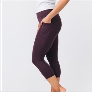 Zyia Active Brilliant Capri Leggings Purple Logo Athletic Leggings Tights Pocket